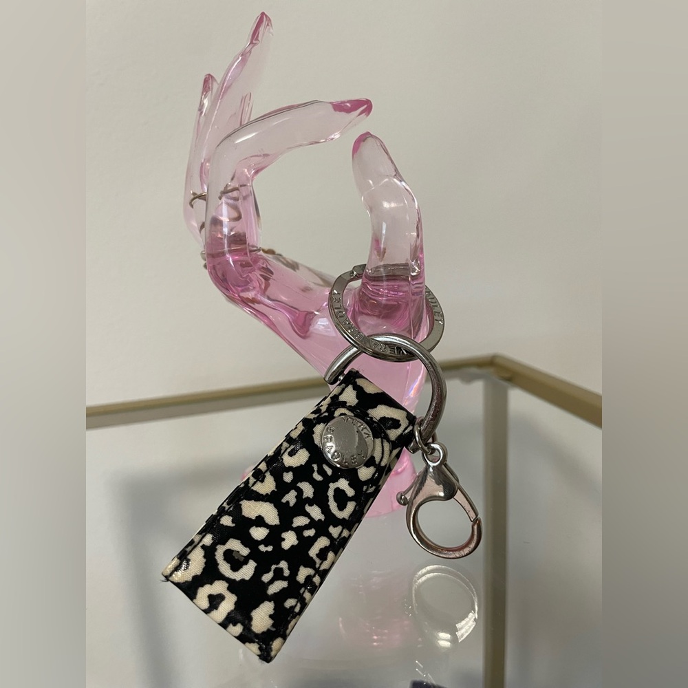 Pretty Vera Bradley Black & White Cow Print Loop Keychain Keyring with Clip-on 🔑